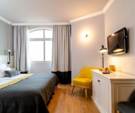 Royal Plaza Hotel