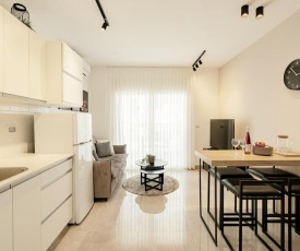 Sea U Mahne Yehuda - Designed One bdr with balcony