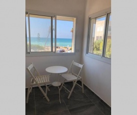 Sea view cozy apartment