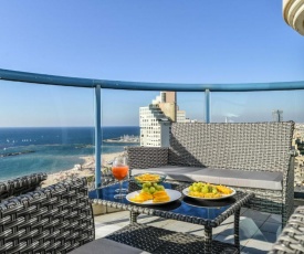 Sea View on The Beach W/ Balcony & Parking by Sea N' Rent