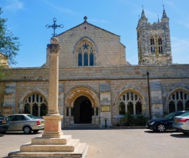 St. George’s Cathedral Pilgrim Guesthouse – Jerusalem