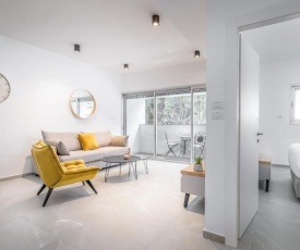 Stunning 1 BDR with balcony on Sheinkin st
