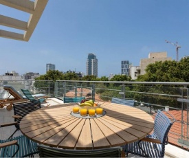 Stunning Duplex near the Beach by HolyGuest