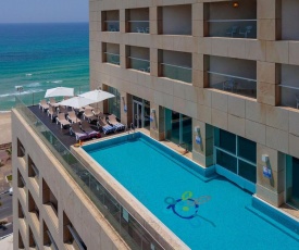 Suite on the sea