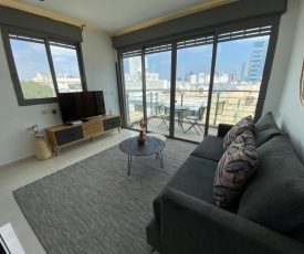 Superb 1,5 BDR W balcony close to the beach