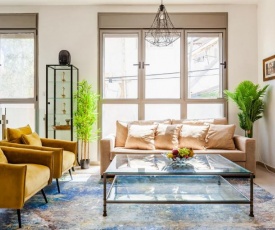 Superior and Spacious Duplex in the Kerem