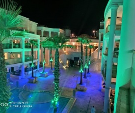 Sweet Apartment With Balcony In Luxury Complex