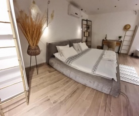 T-house