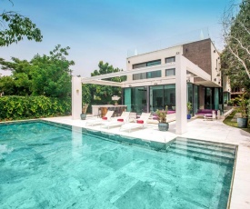The Mansion in Herzliya Pituach