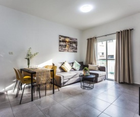 TLV port 2 bedroom apartment with a balcony