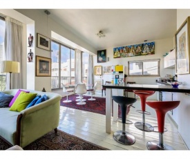 Trumpeldor - 2 Bed Apartment of Art!
