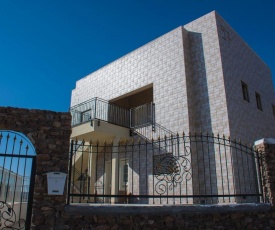 Vastu Dead Sea apartment