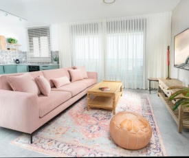 Vibrant Achziv Apartment with Beautiful Interior