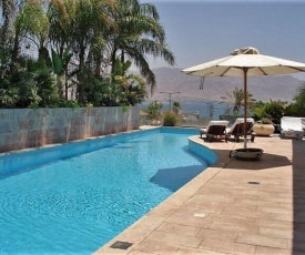VILLA LOFT WITH POOL 20M LENGTH HEATED , 300m FROM SEA