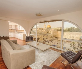 Western Wall View Apartment