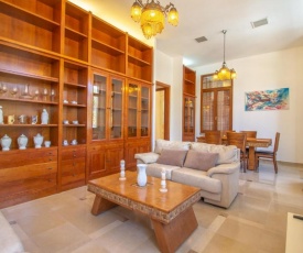 Art Apartment in Mamila