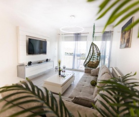 Art Apartment Near Mamila parking best Location 1