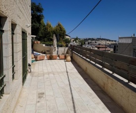 דירה מספר 1