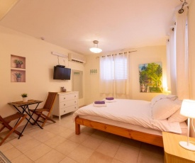 At Tikva - in Moshav Ein Yahav