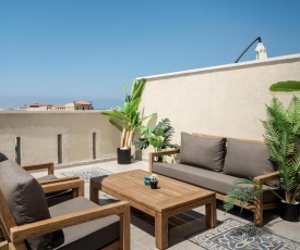 2 Bedroom Duplex with Amazing Sea View Terrace