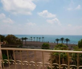 2 BR Apartment near the Beach