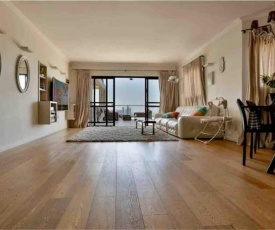 Beautiful Penthouse w/amazing View, Prime location