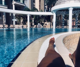 bel appartement dans résidence avec piscine
