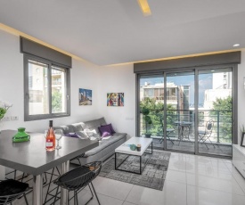 Ben Yehuda Cosy 2BDR & Balcony close the beach