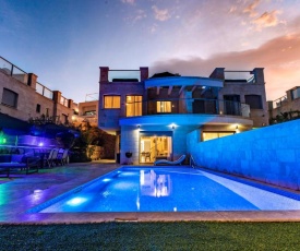 Blue Lotus Villa