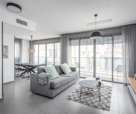 Bograshov Area - Amazing 3 BDR w Balcony