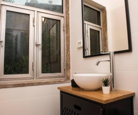 Boutique Apartment // City Center // Modern Vibe 3