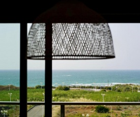 4 Bedroom Beach Apartment with Stunning Views