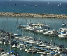 Business Class Marina Herzliya
