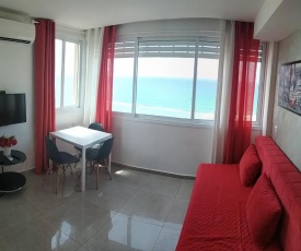 612 apartment on the beach